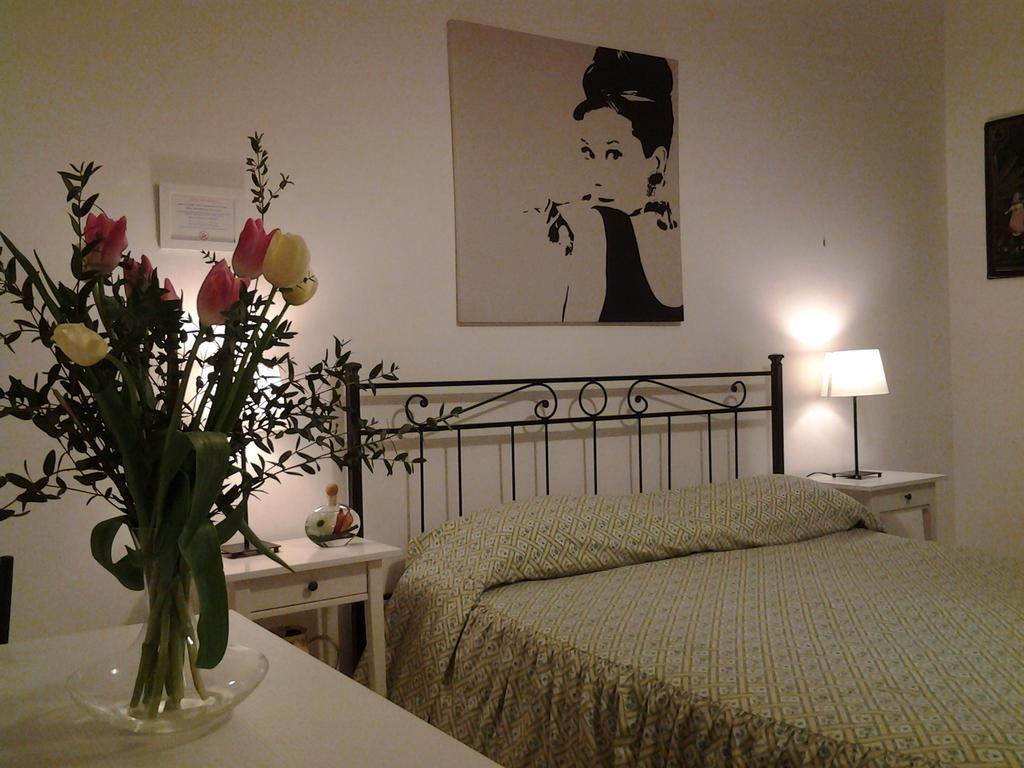 B&B Trastevere In Bed Rome Room photo